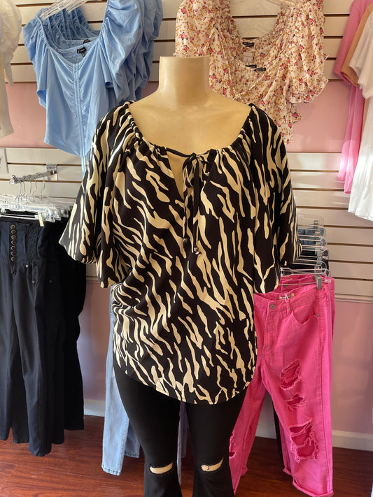 SMALL BLACK ZEBRA TOP